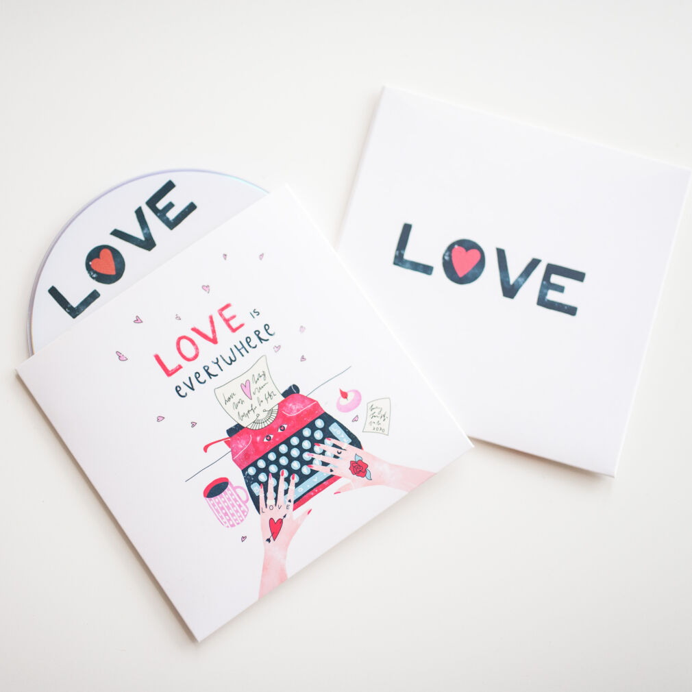 Opakowanie na DVD Love letters - maszyna
