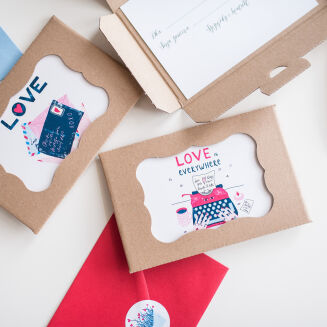 Zaproszenie na sesję w teczce love letters - maszyna - 2