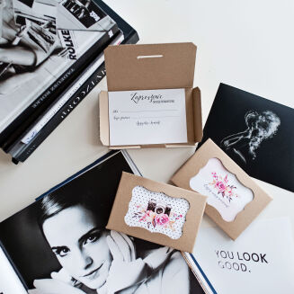 Blank gift certificate DOTS AND CAMERA - Camera - 5